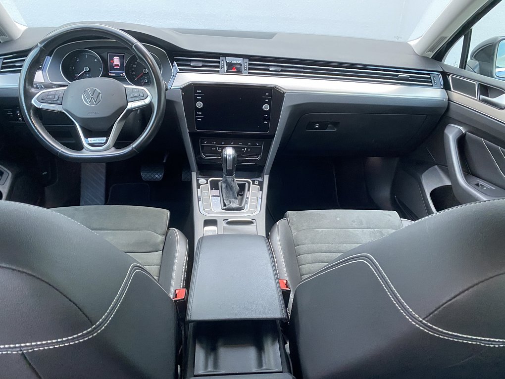 Volkswagen Passat 2.0TDi Elegance 4x4