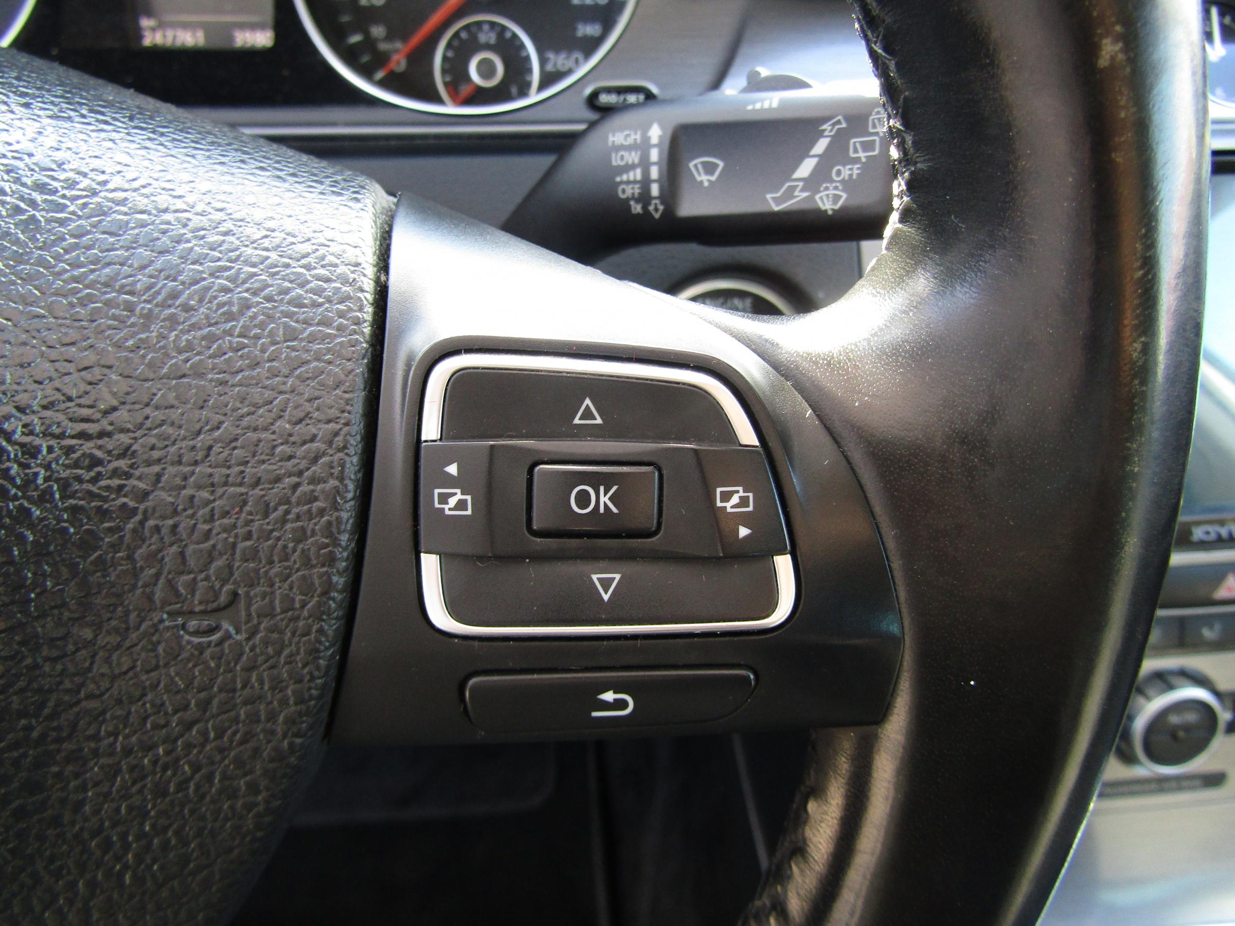 Volkswagen Passat, 2012 - pohled č. 14