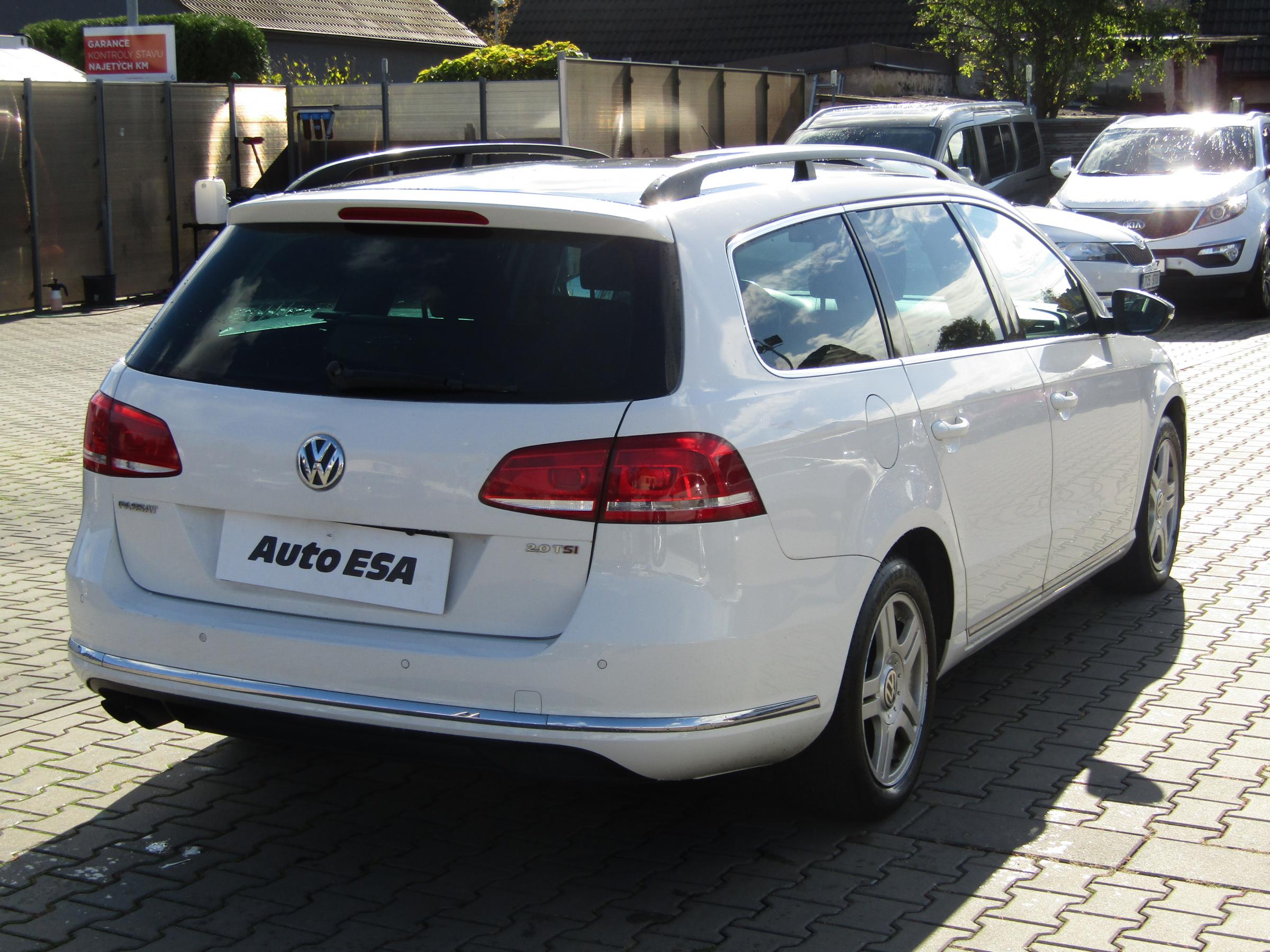 Volkswagen Passat, 2012 - pohled č. 4