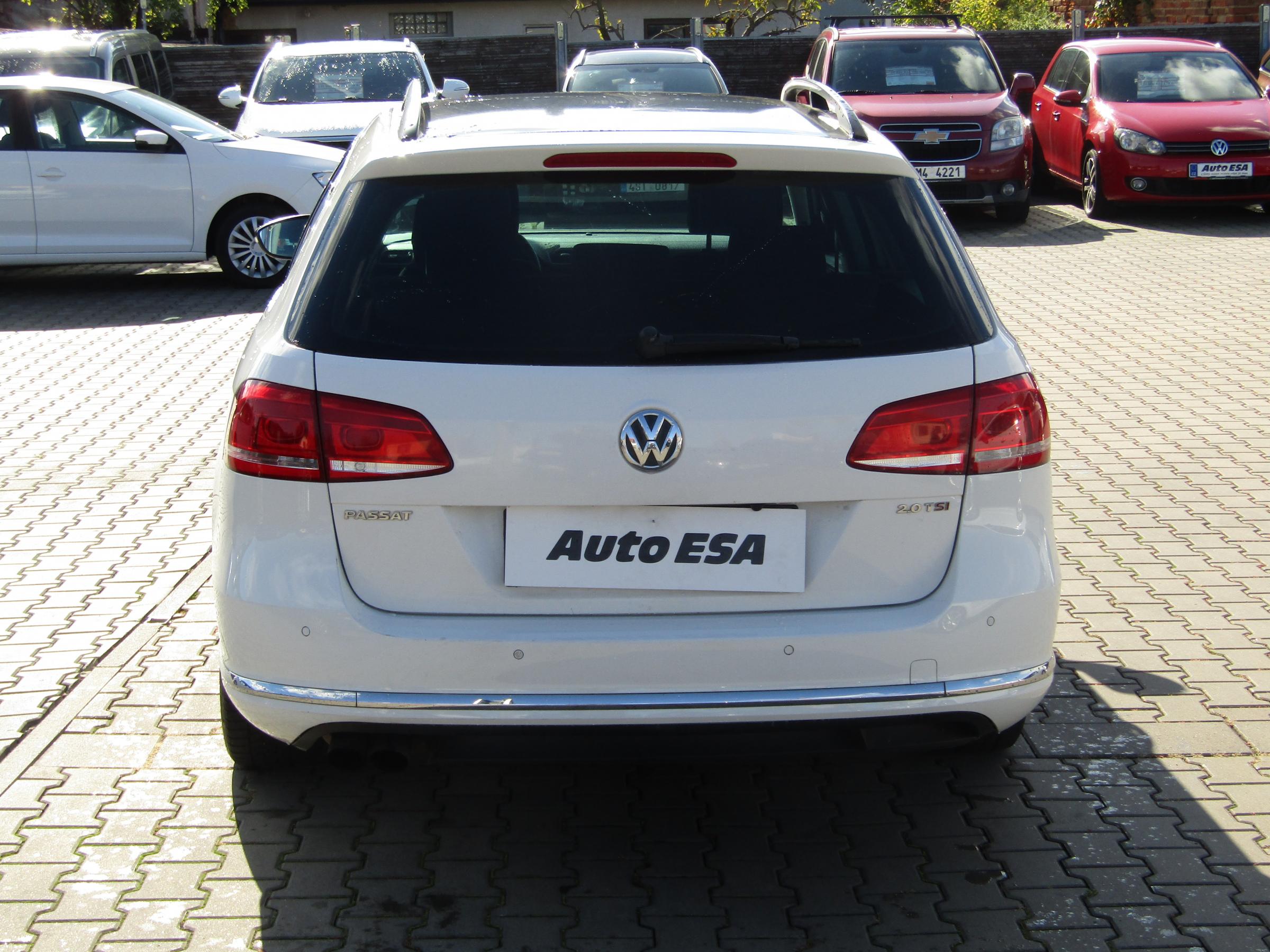 Volkswagen Passat, 2012 - pohled č. 5
