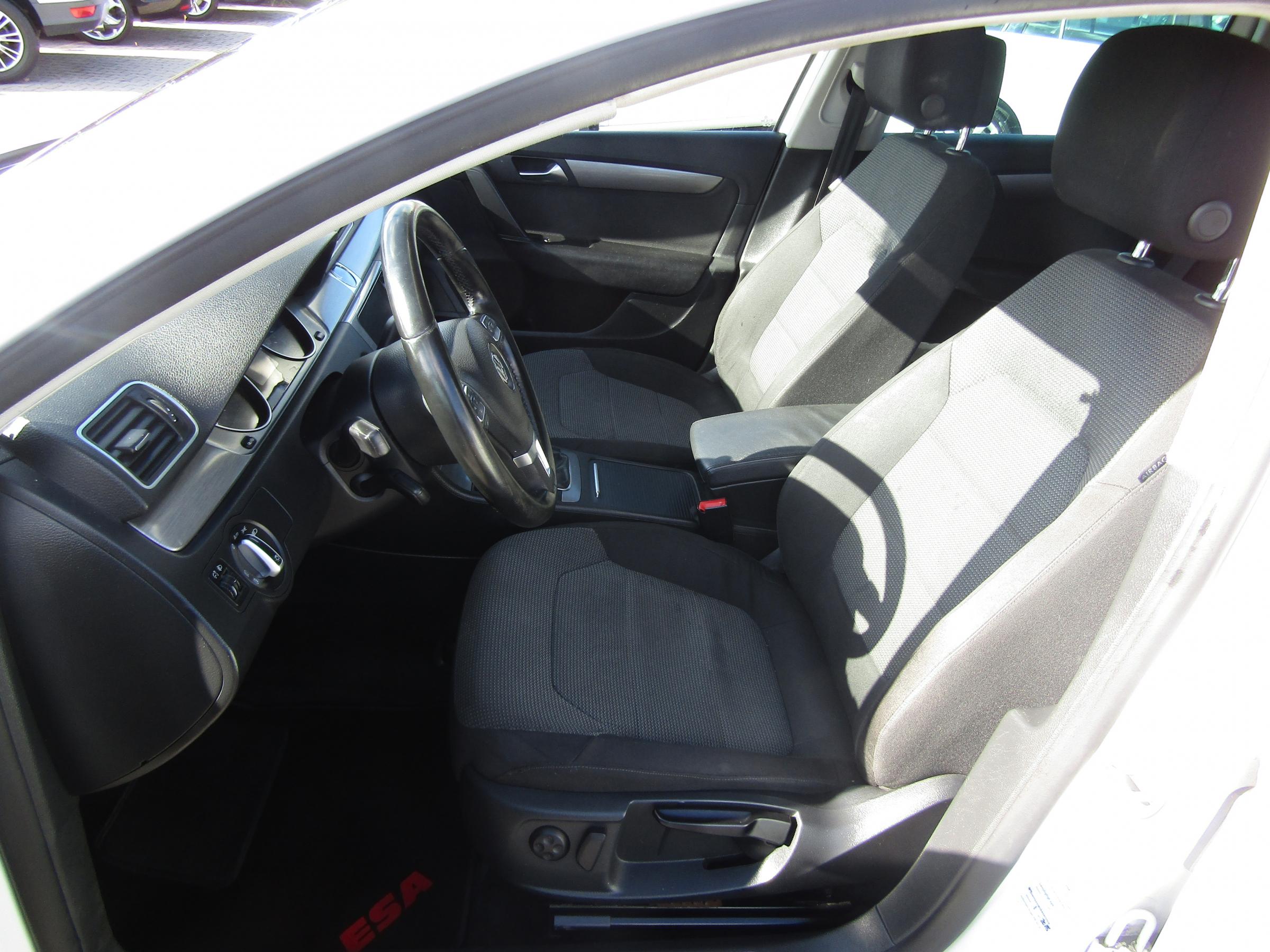 Volkswagen Passat, 2012 - pohled č. 9