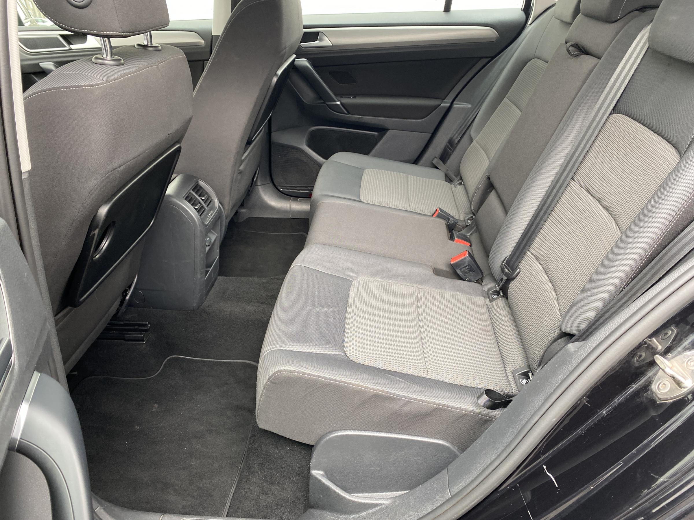 Volkswagen Sportsvan, 2014 - pohled č. 10