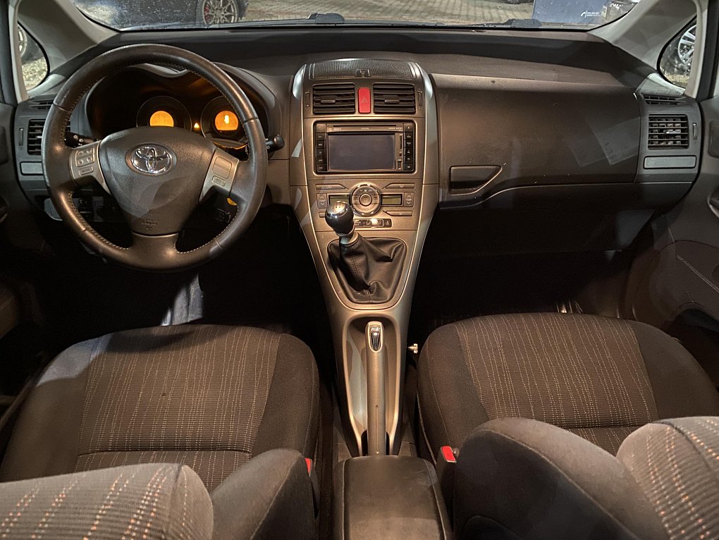 Toyota Auris 1.6 i 