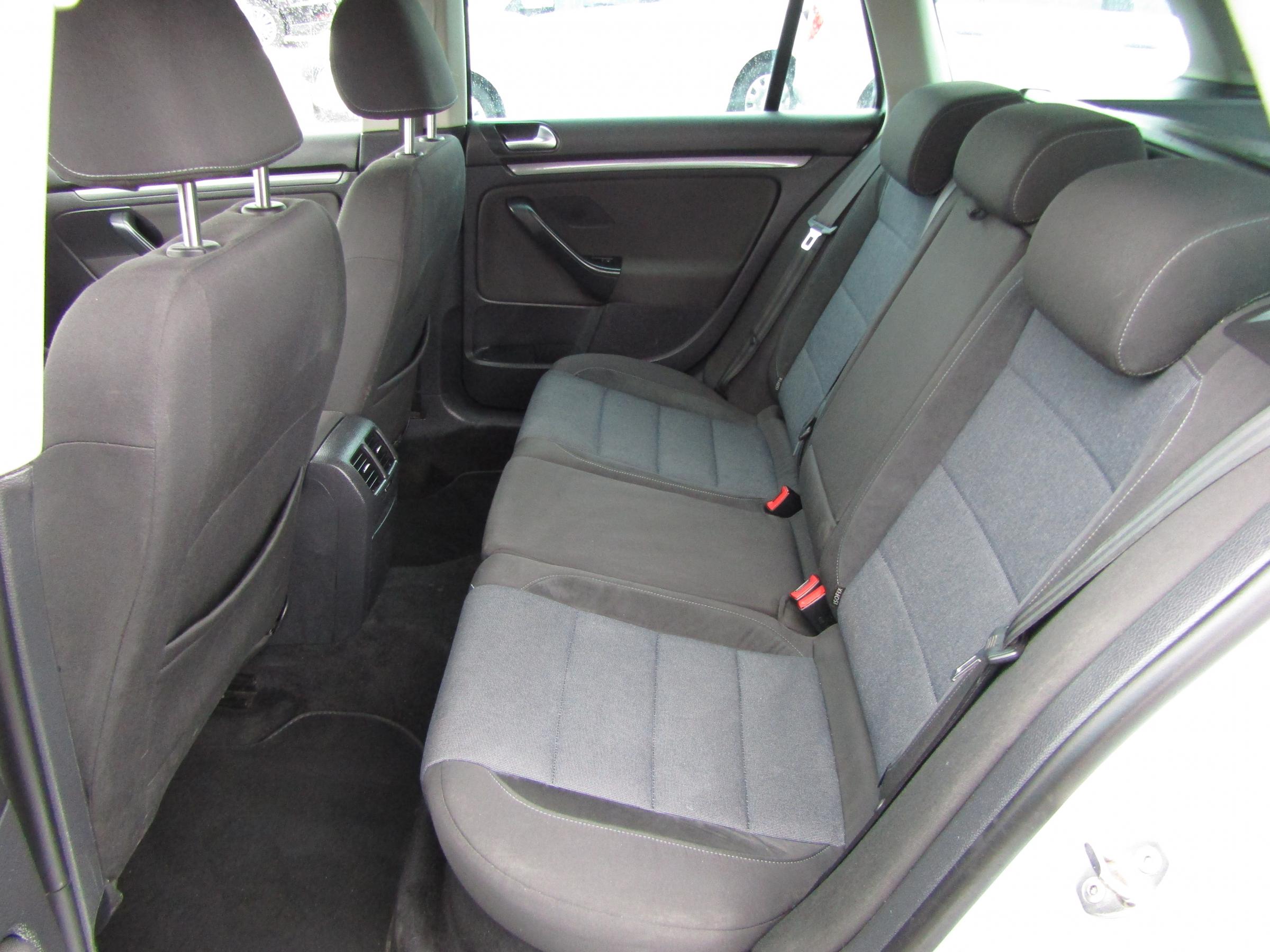 Volkswagen Golf, 2011 - pohled č. 10