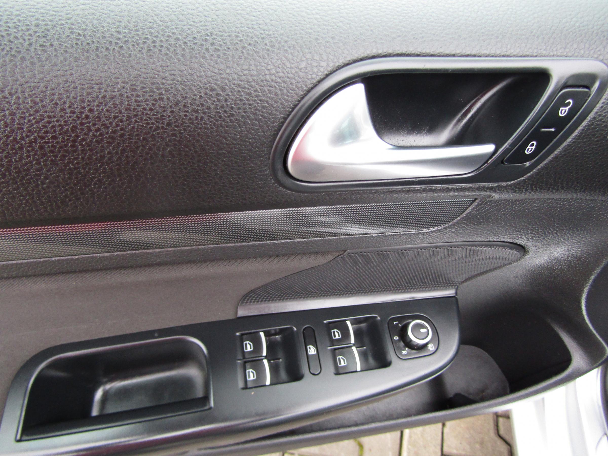 Volkswagen Golf, 2011 - pohled č. 11