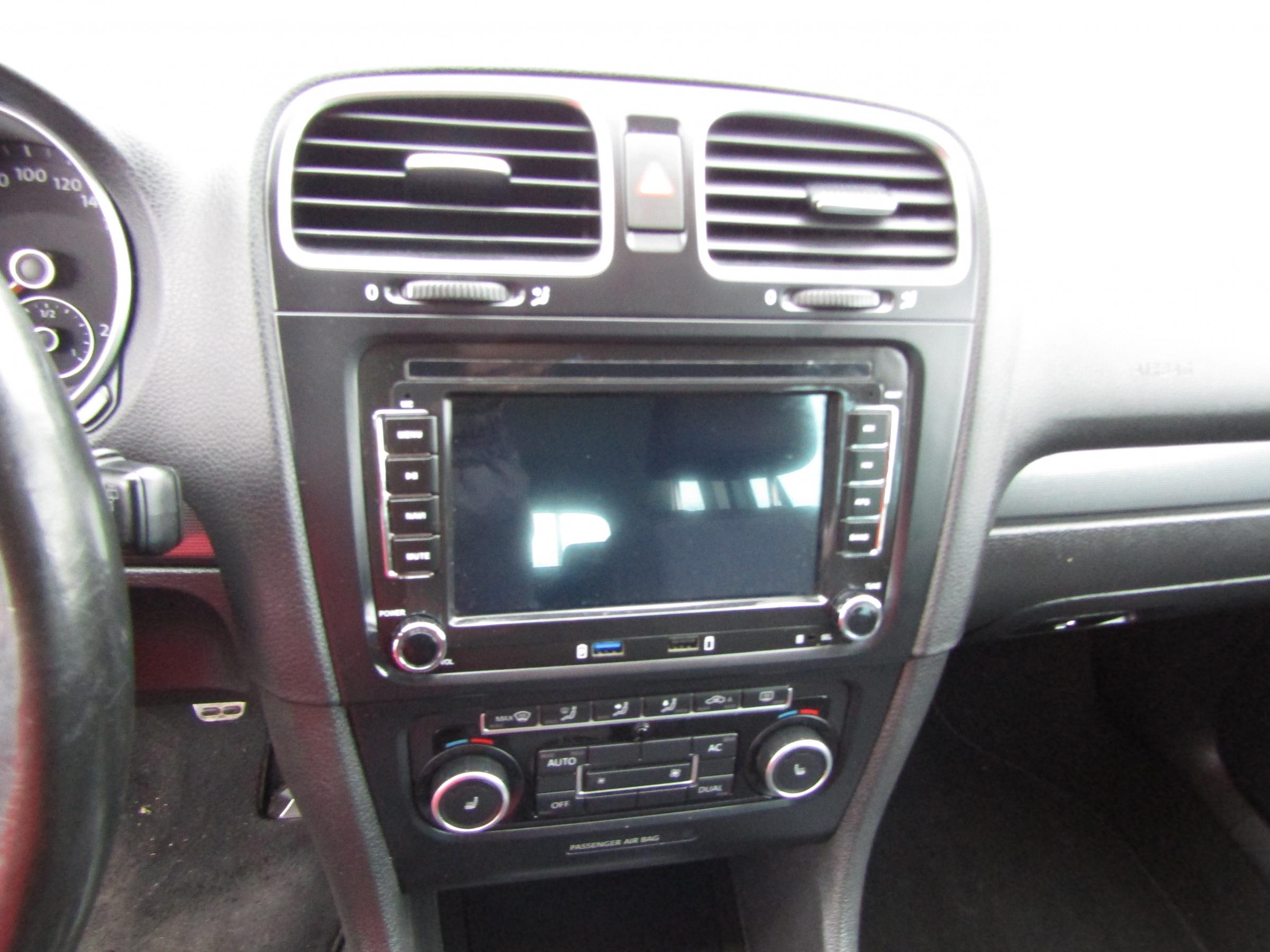 Volkswagen Golf, 2011 - pohled č. 14