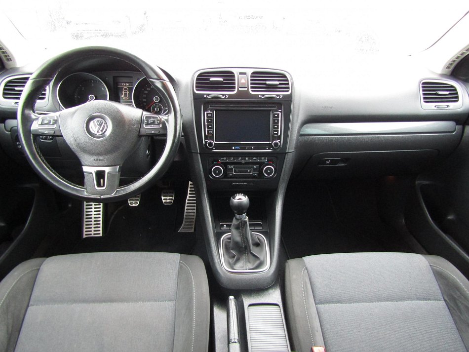 Volkswagen Golf 1.6 TDi 