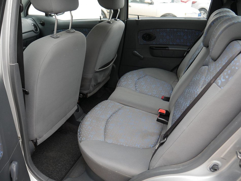 Chevrolet Spark 0.8i 