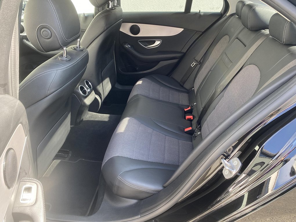 Mercedes-Benz Třída C 1.6i 