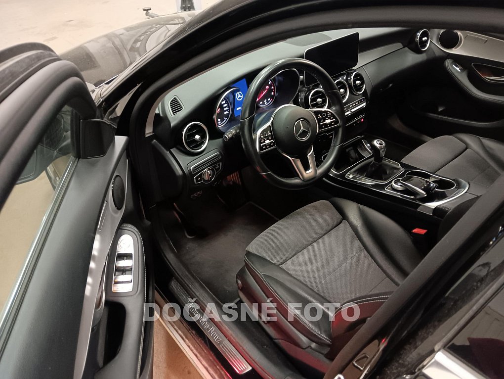 Mercedes-Benz Třída C 1.6i 