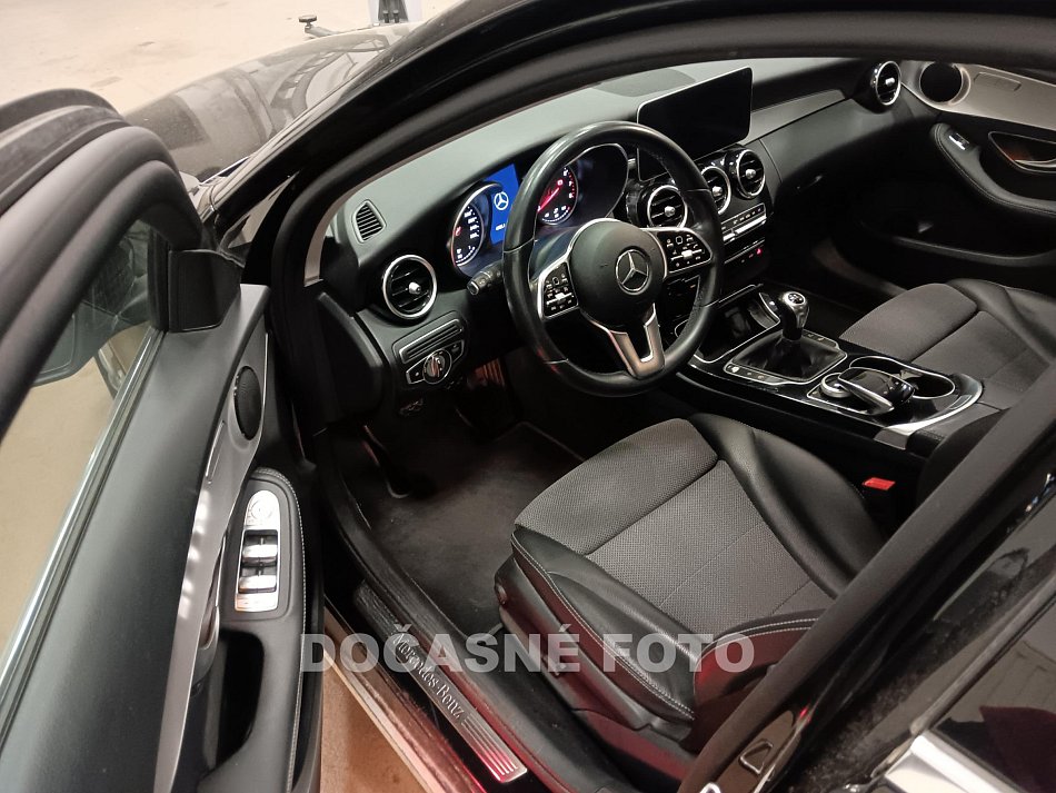 Mercedes-Benz Třída C 1.6i 