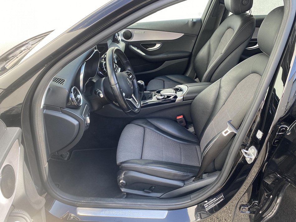Mercedes-Benz Třída C 1.6i 