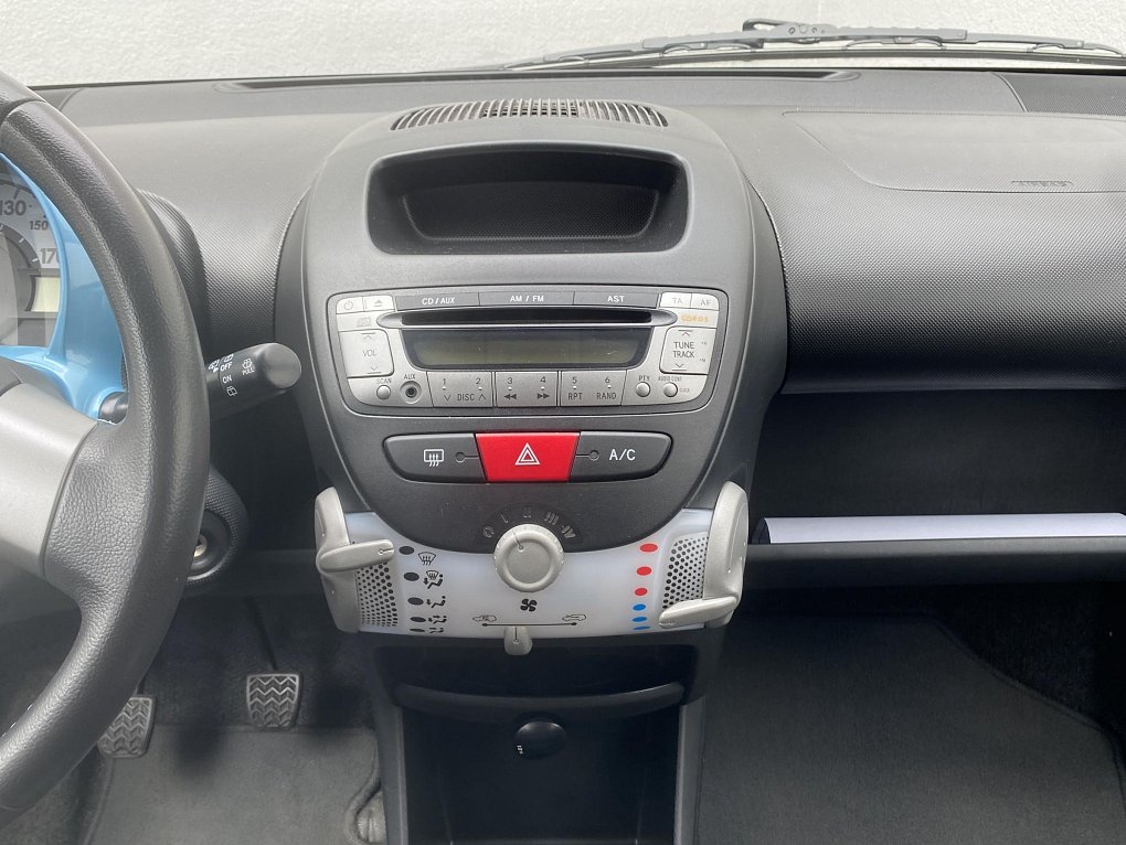 Toyota Aygo 1.0i 