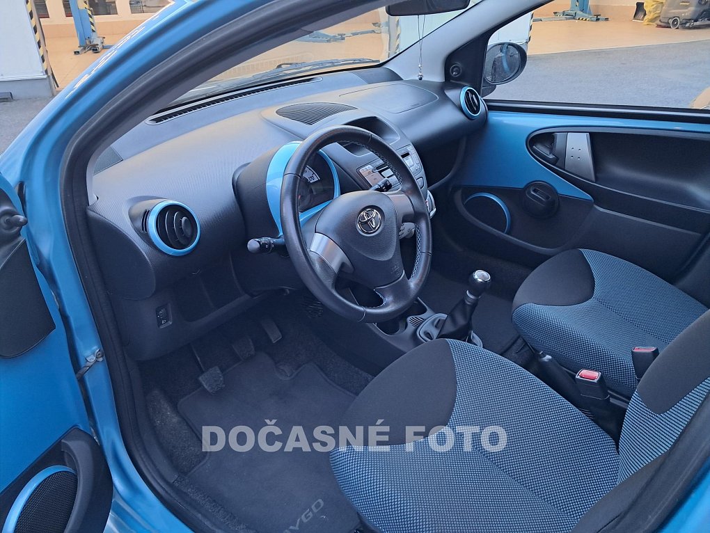 Toyota Aygo 1.0i 