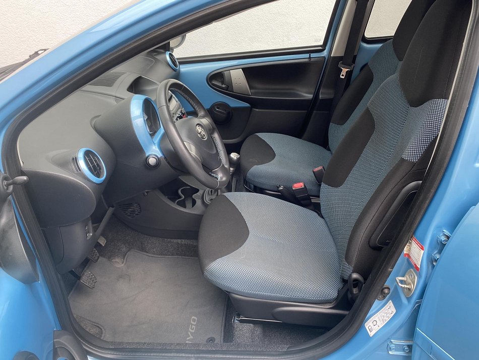 Toyota Aygo 1.0i 