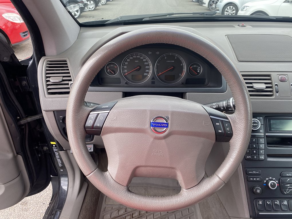 Volvo XC90 2.4 D5 Momentum