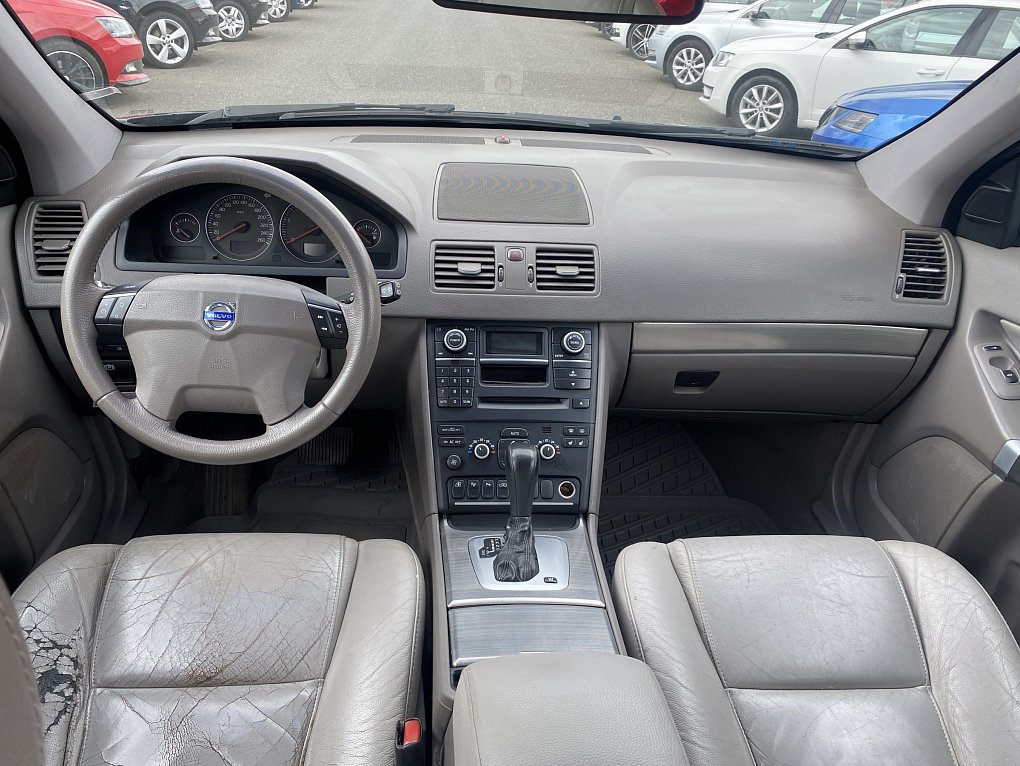 Volvo XC90 2.4 D5 Momentum