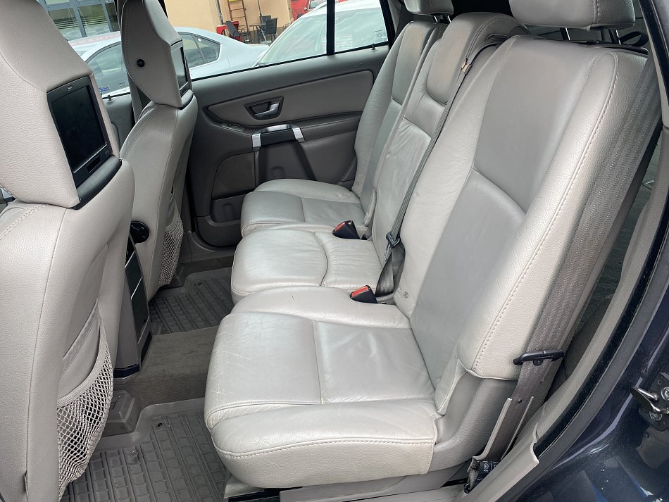 Volvo XC90 2.4 D5 Momentum