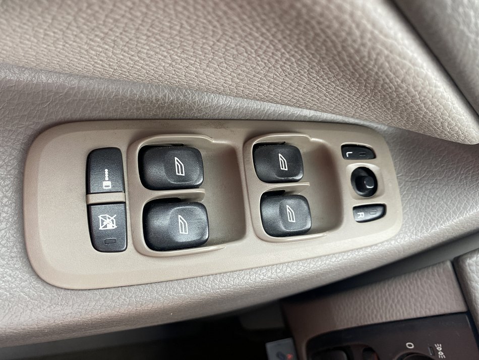 Volvo XC90 2.4 D5 Momentum