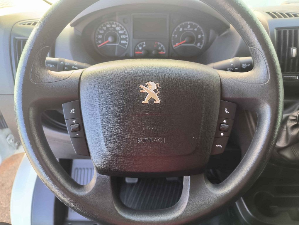 Peugeot Boxer 2.2HDi  7míst SKLÁPĚČ