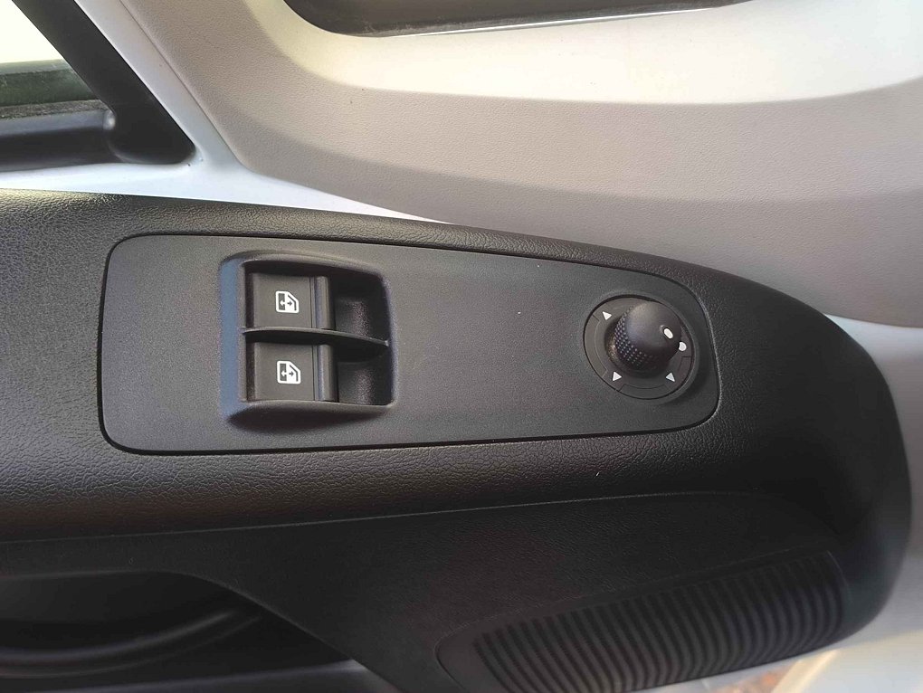 Peugeot Boxer 2.2HDi  7míst SKLÁPĚČ