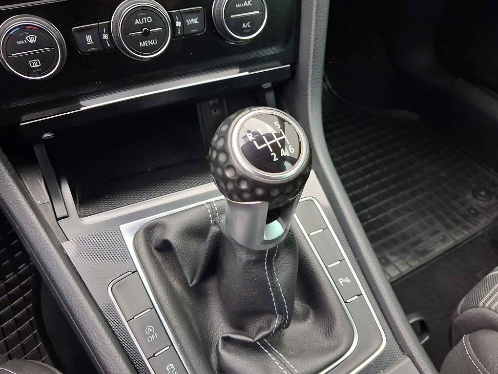 Volkswagen Golf 2.0 TDi GTD