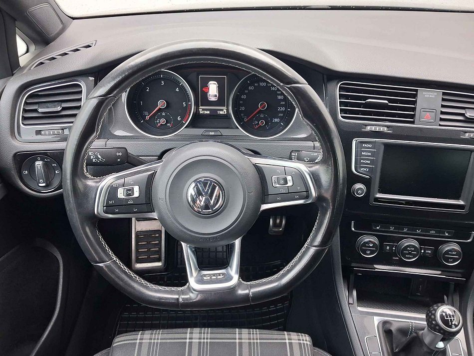 Volkswagen Golf 2.0 TDi GTD