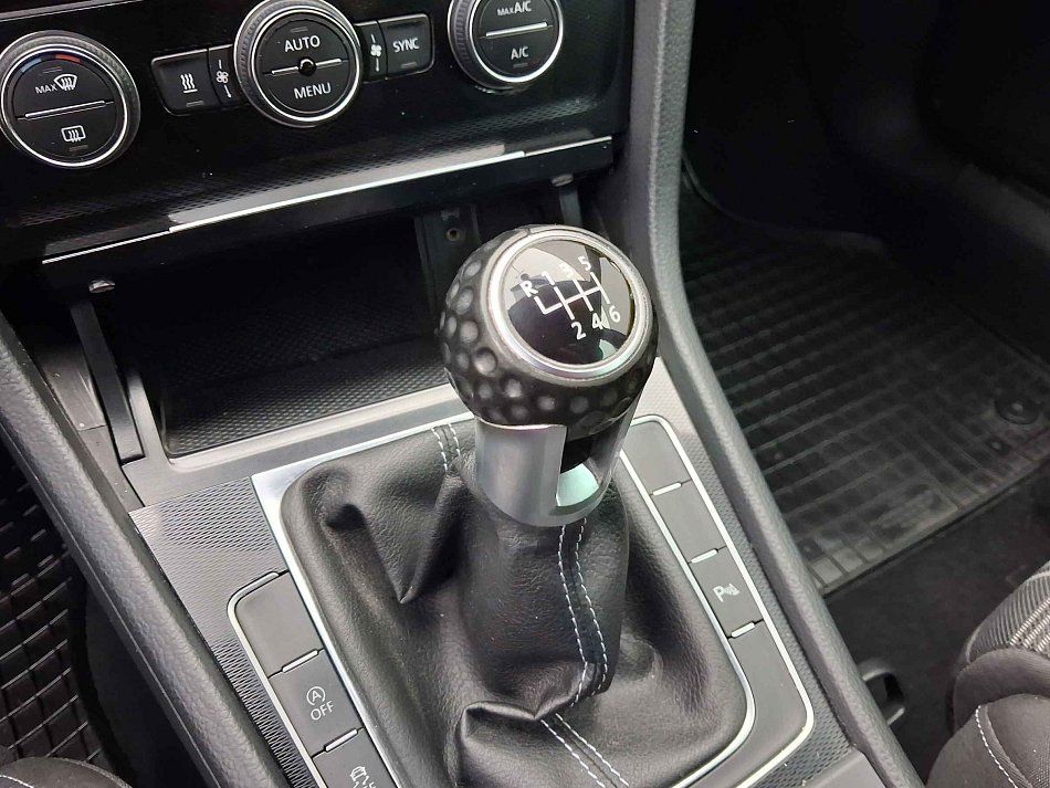 Volkswagen Golf 2.0 TDi GTD