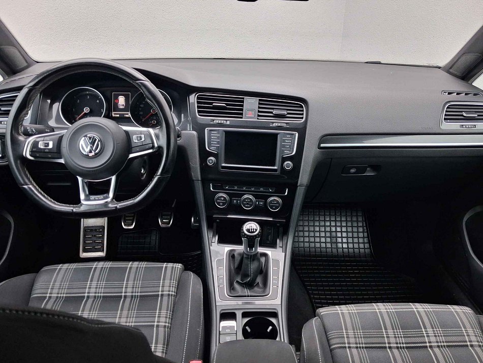 Volkswagen Golf 2.0 TDi GTD