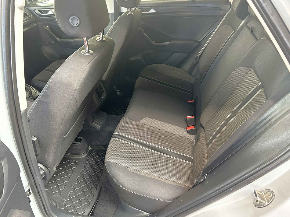 Volkswagen T-Roc 1.5TSi 