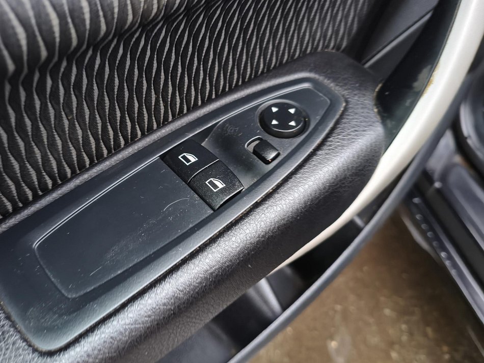 BMW Řada 1 1.6i  116i