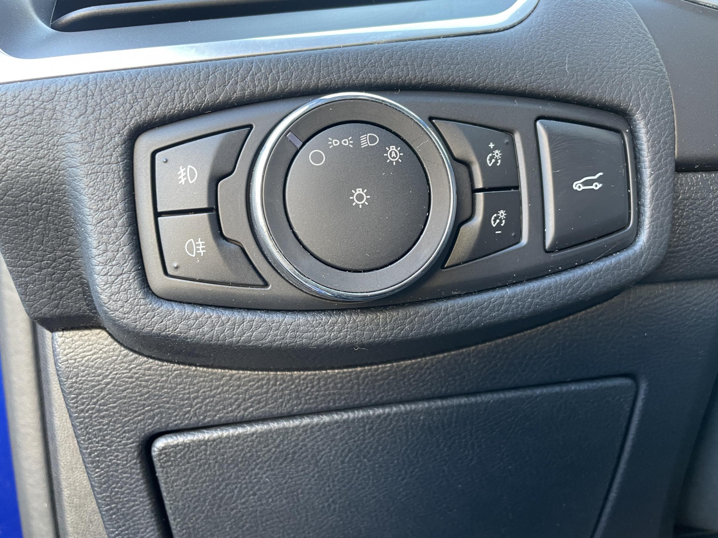 Ford S-MAX, 2017 - pohled č. 15