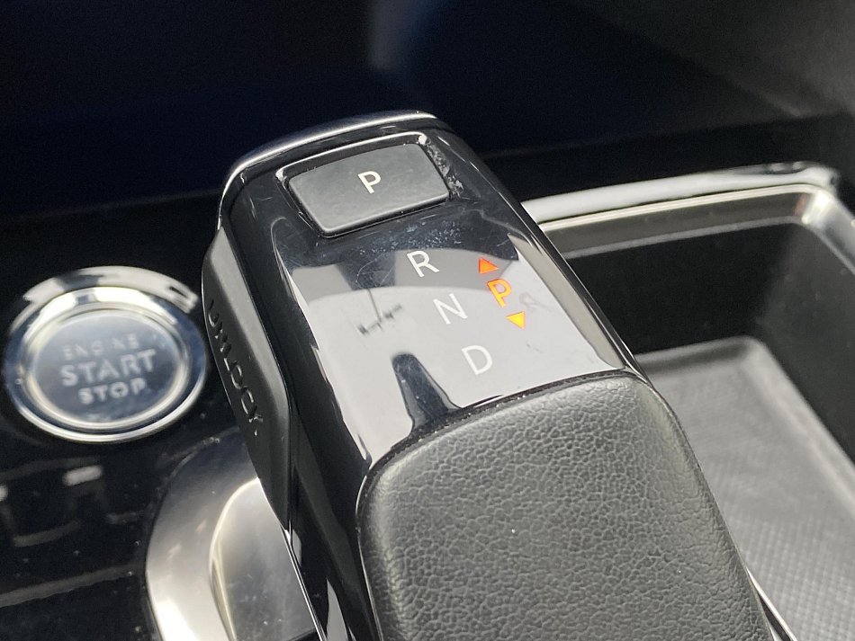 Peugeot 3008 1.2 PT Allure