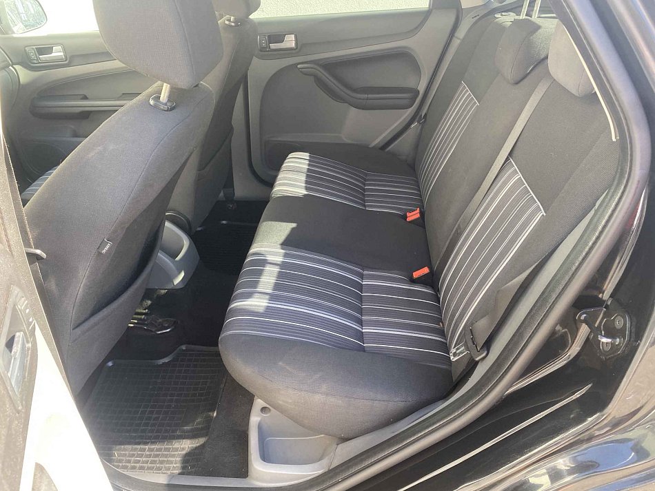 Ford Focus 1.6 i 