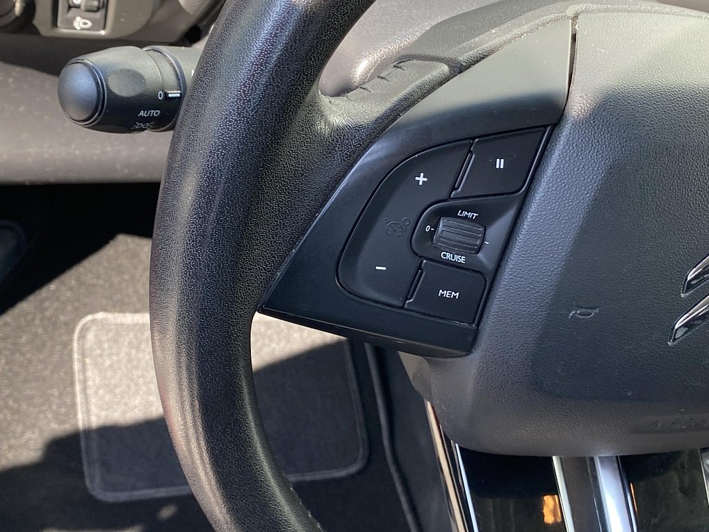 Citroën C4 Cactus 1.2 PT Shine