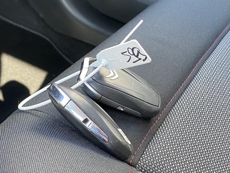 Citroën C4 Cactus 1.2 PT Shine