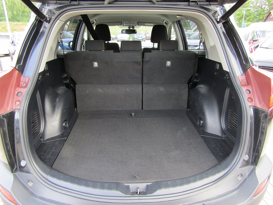 Toyota RAV4 2.2D  4x4