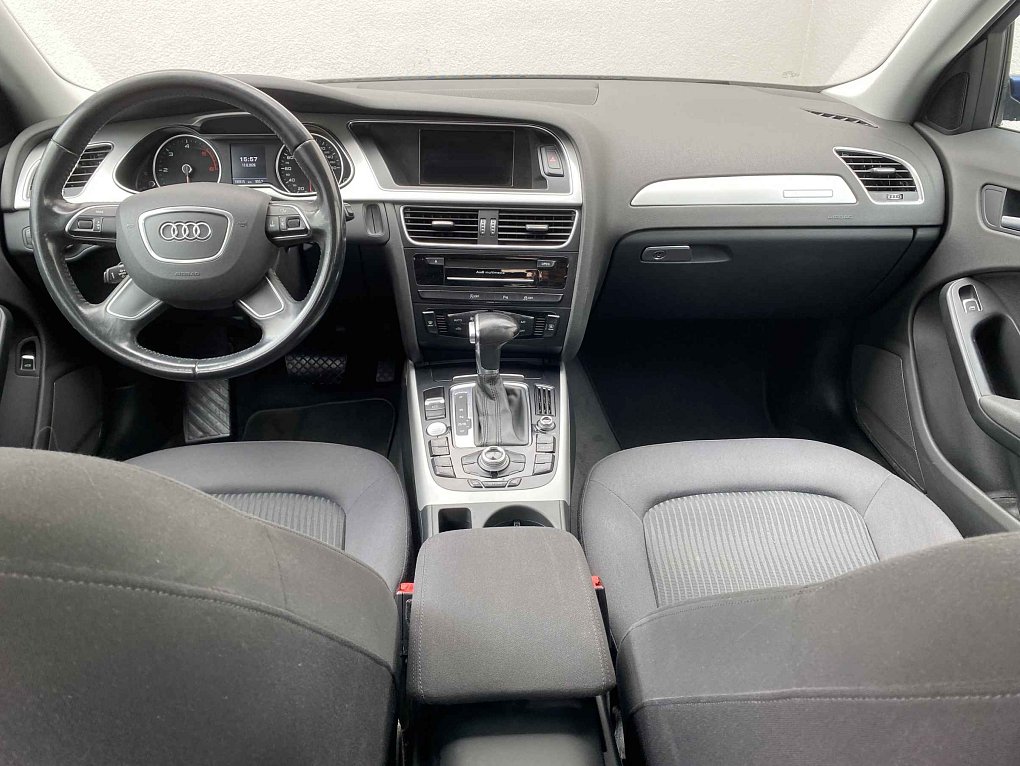 Audi A4 2.0 TDi Attraction quattro
