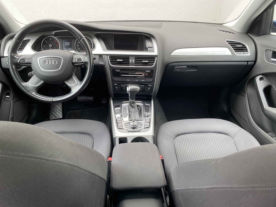 Audi A4 2.0 TDi Attraction quattro