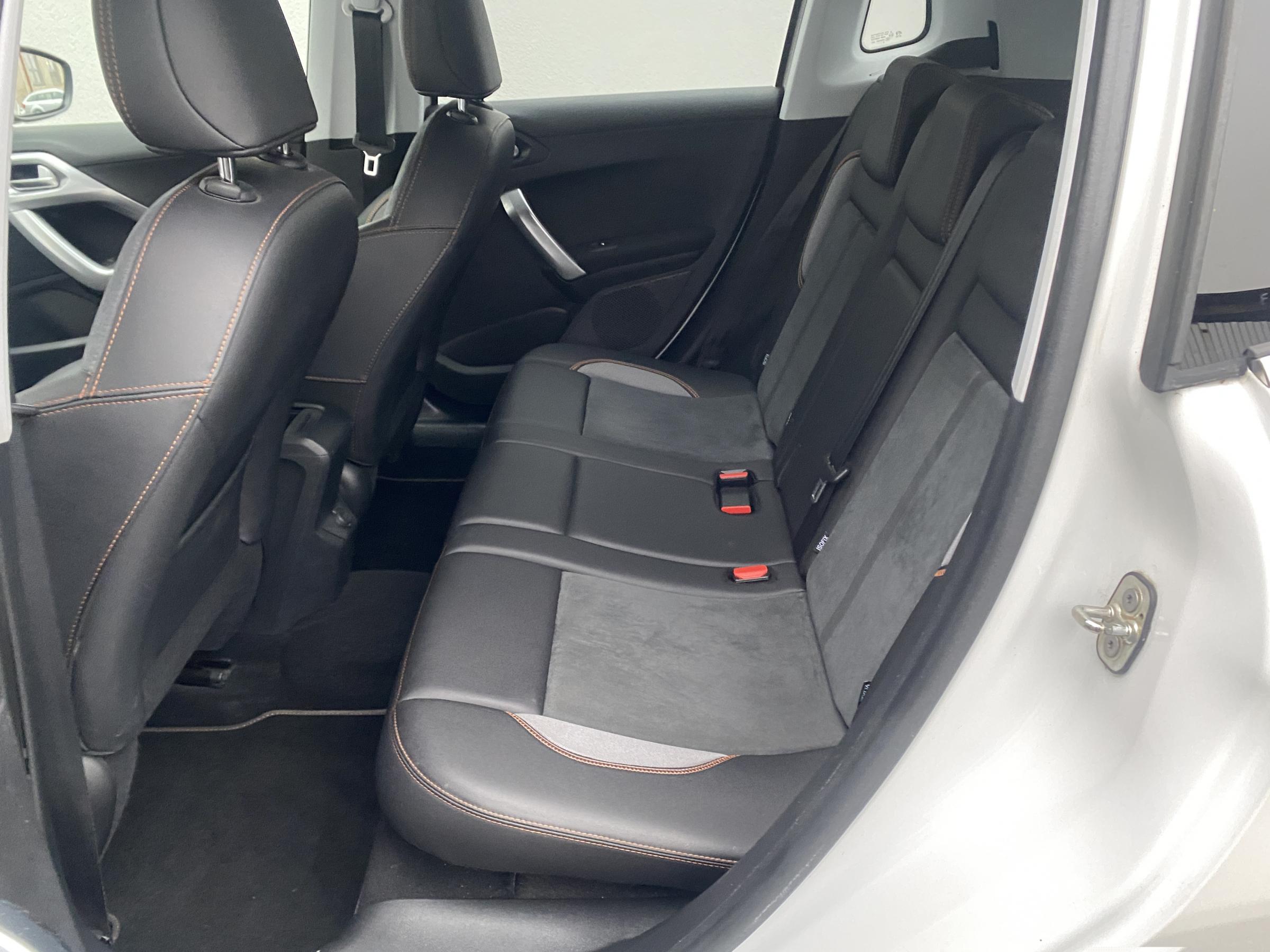 Peugeot 2008, 2015 - pohled č. 10