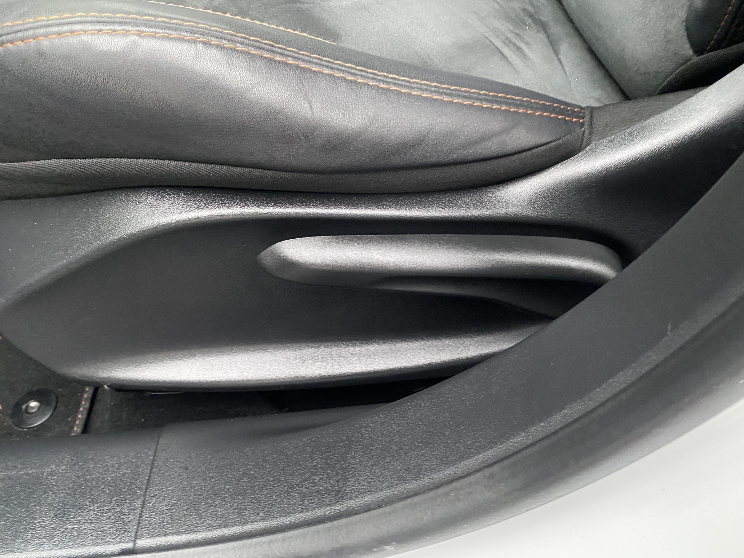 Peugeot 2008, 2015 - pohled č. 14