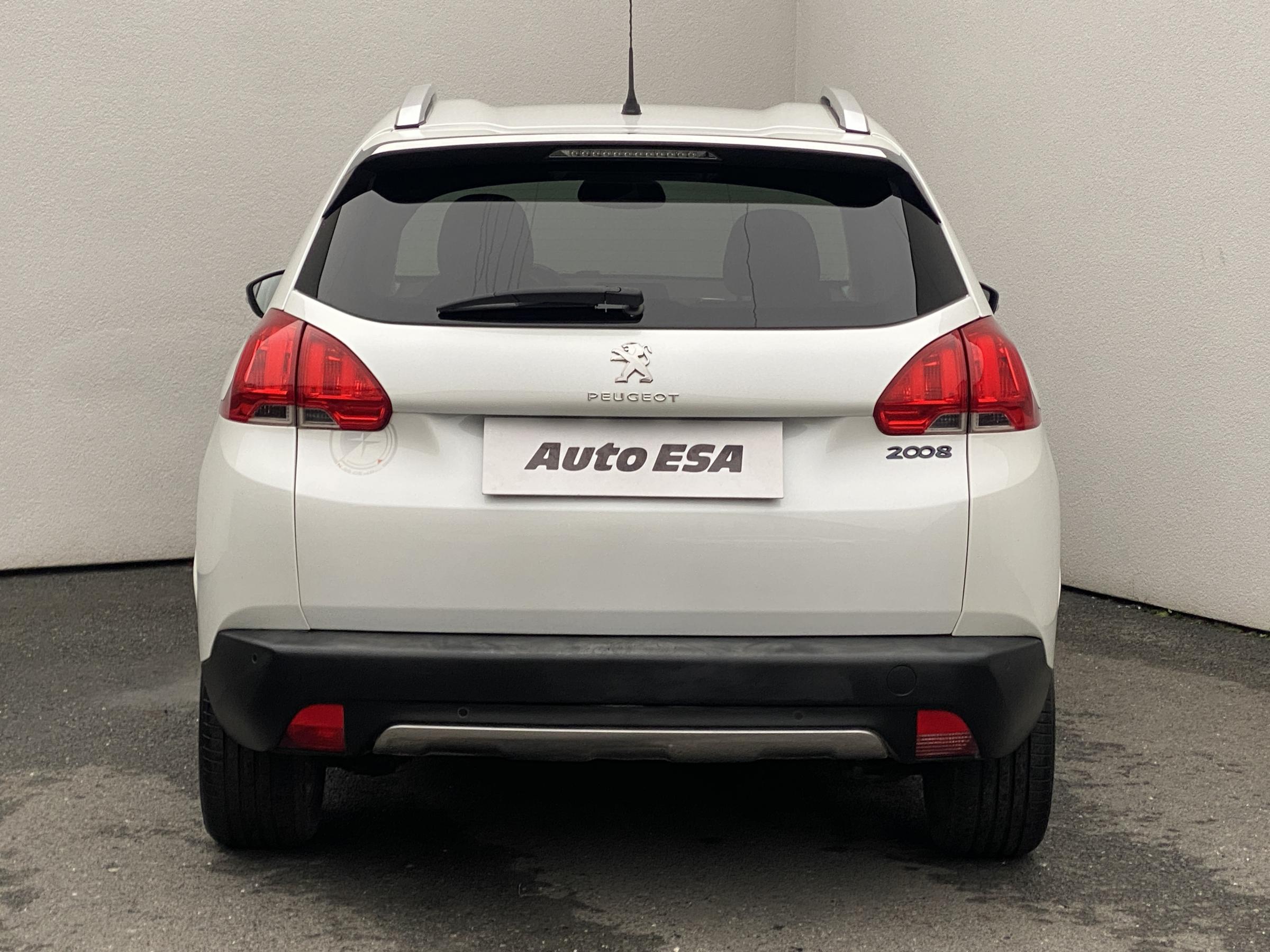 Peugeot 2008, 2015 - pohled č. 5