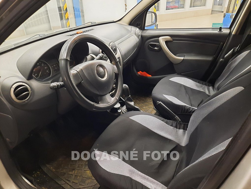 Dacia Sandero 1.6 i 
