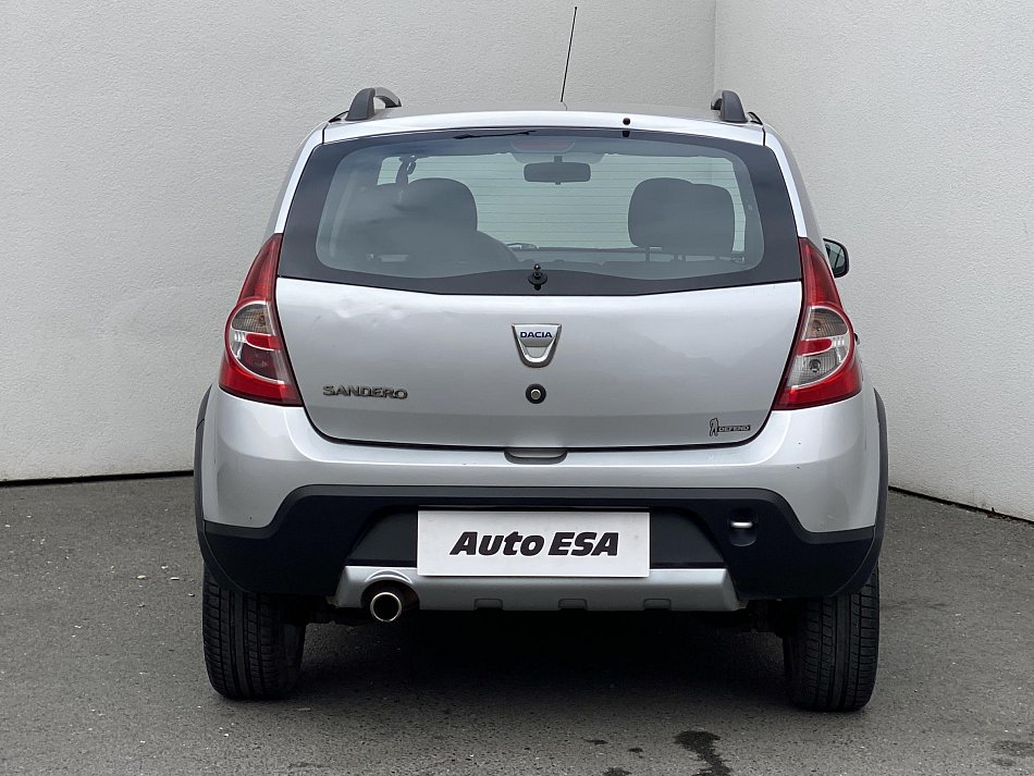 Dacia Sandero 1.6 i 