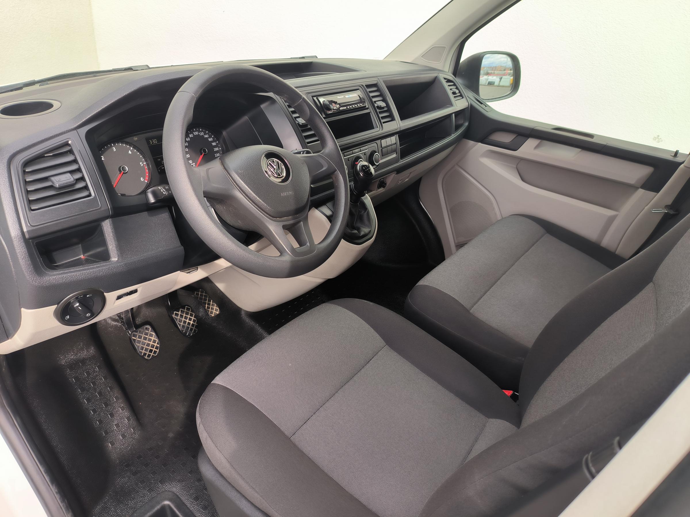 Volkswagen Transporter, 2015 - pohled č. 11