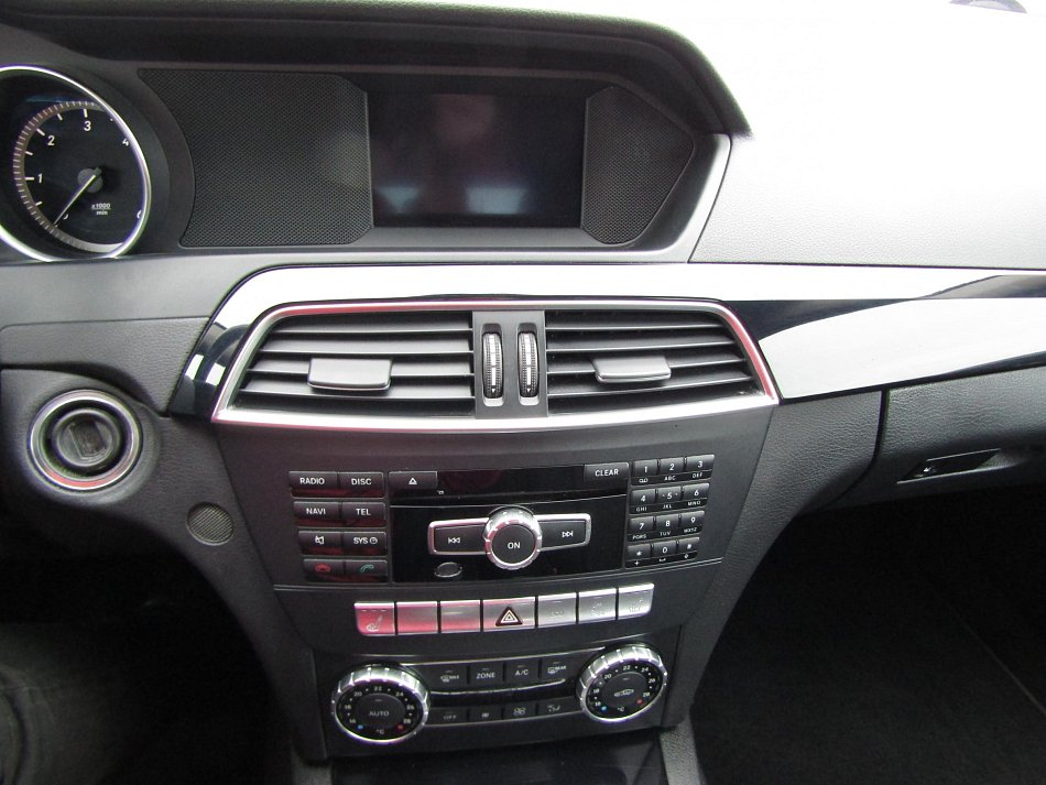 Mercedes-Benz Třída C 2.0 CDi 