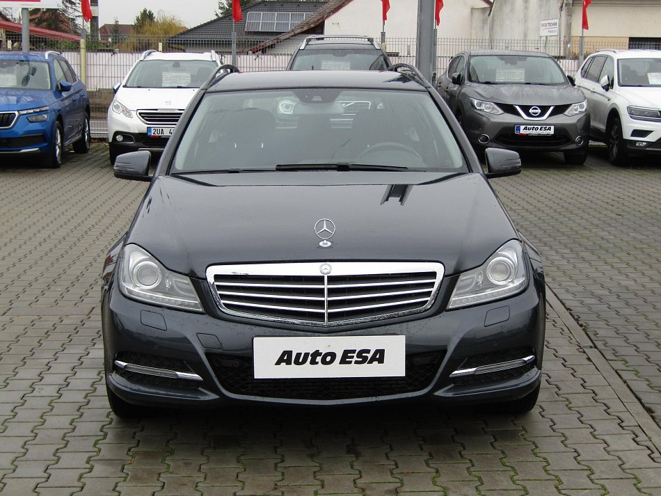 Mercedes-Benz Třída C 2.0 CDi 