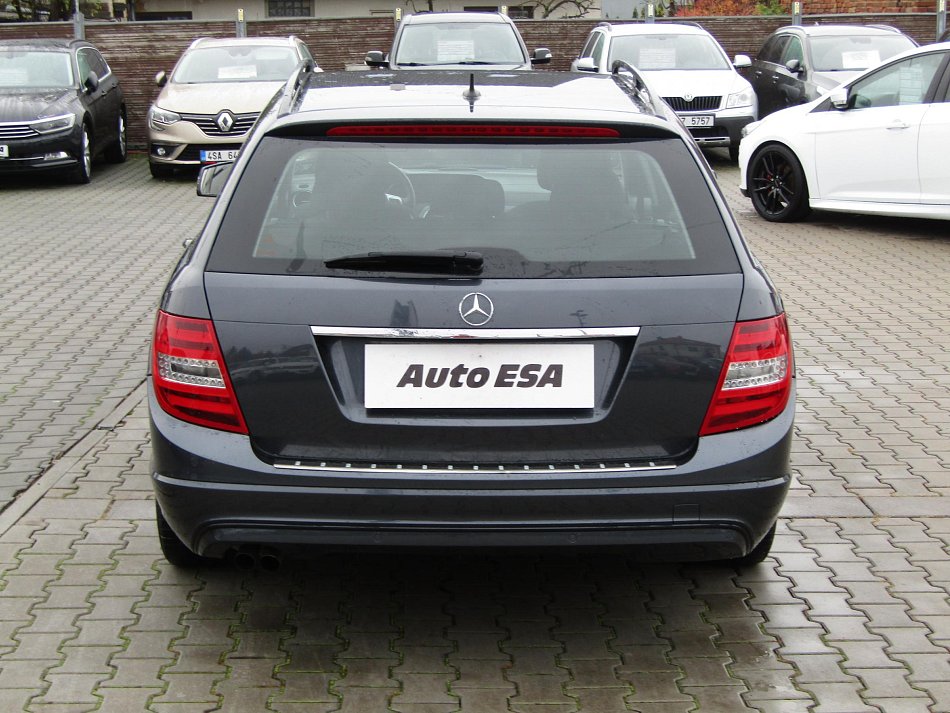Mercedes-Benz Třída C 2.0 CDi 