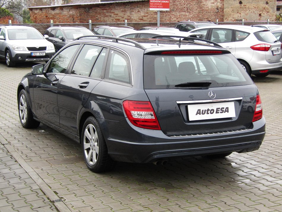 Mercedes-Benz Třída C 2.0 CDi 