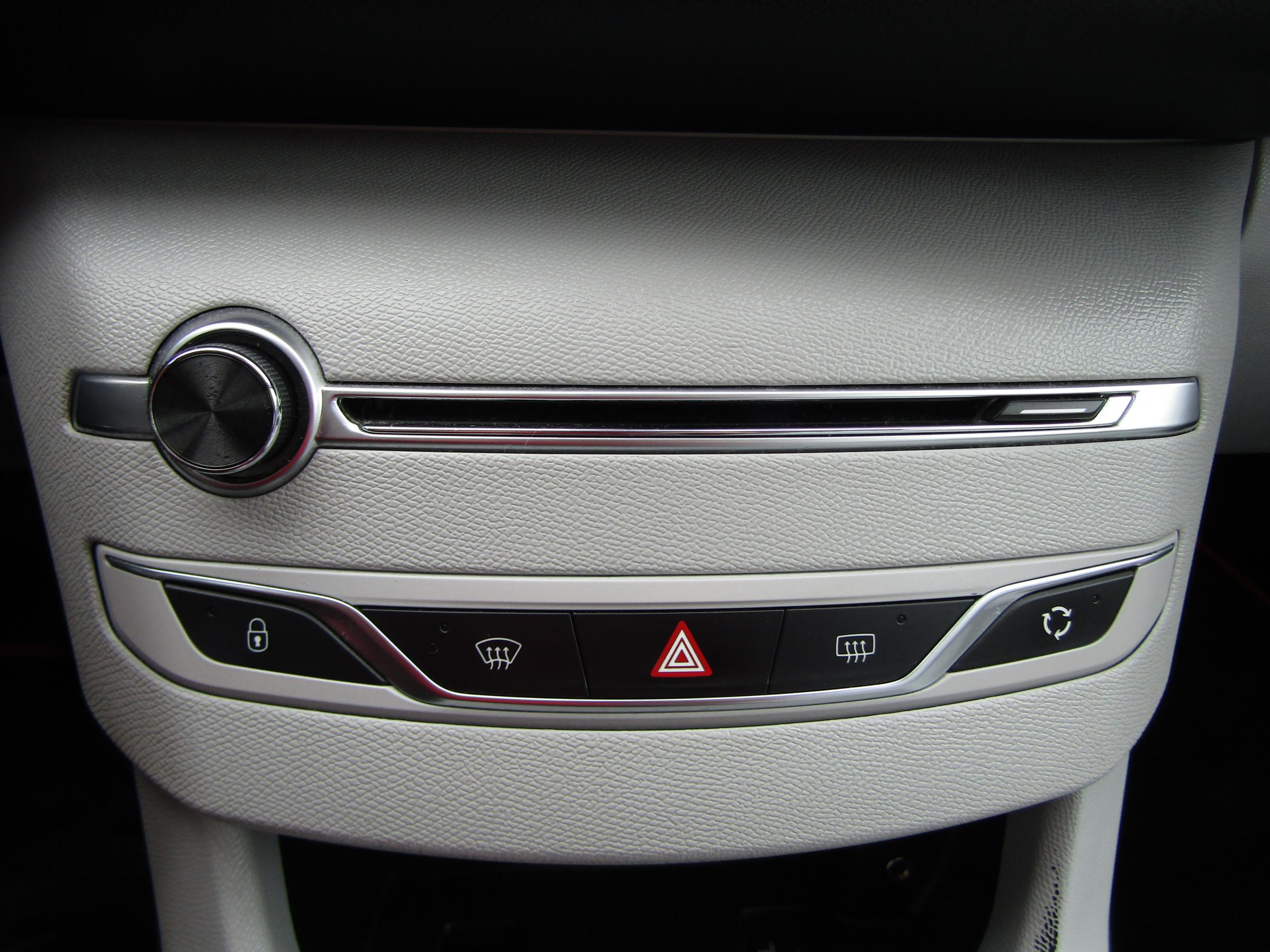 Peugeot 308, 2014 - pohled č. 13